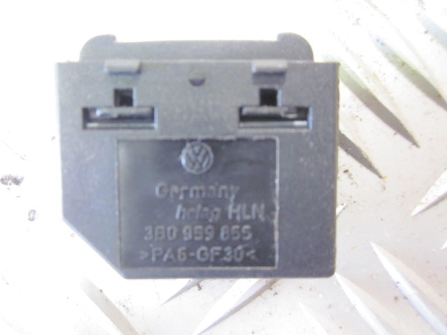 Skoda Octavia Kontakt Rudehejs Med OEM Nr. 3B0959855 Fra Skoda Ophugger