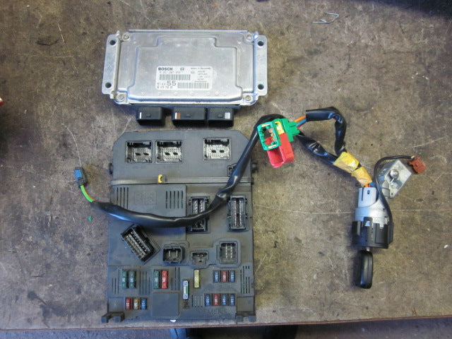 Citroen C3 Motorstyring - Motorstyreboks - Injection Elboks Med OEM Nr. Ophugger Fra Citroen Ophugger