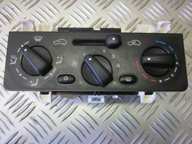 Citroen C3 Varmeregulering Med OEM Nr. 6451KR Fra Citroen Ophugger