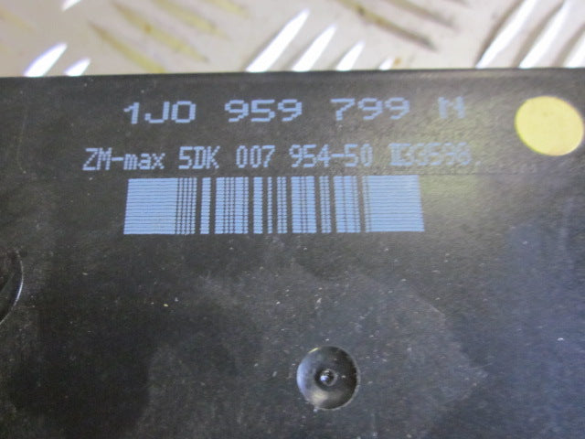 VW Bora 1J Bcm / Komfortkomputer Med OEM Nr. Ophugger Fra VW Ophugger