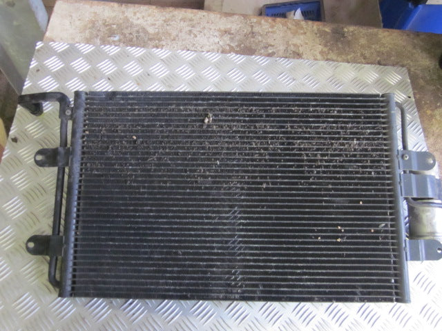 VW Bora 1J Køler Aircond Med OEM Nr. Ophugger Fra VW Ophugger