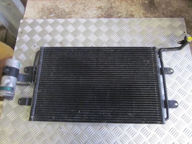 VW Bora 1J Køler Aircond Med OEM Nr. Ophugger Fra VW Ophugger