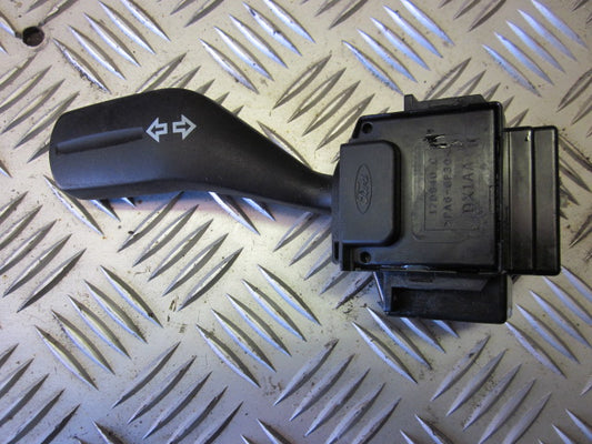 Ford Focus Kontakt Blink Med OEM Nr. Ophugger Fra Ford Ophugger