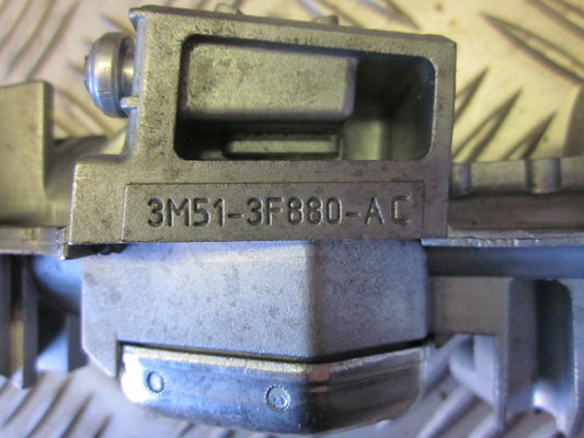 Ford Focus Ratlås Med OEM Nr. Ophugger Fra Ford Ophugger