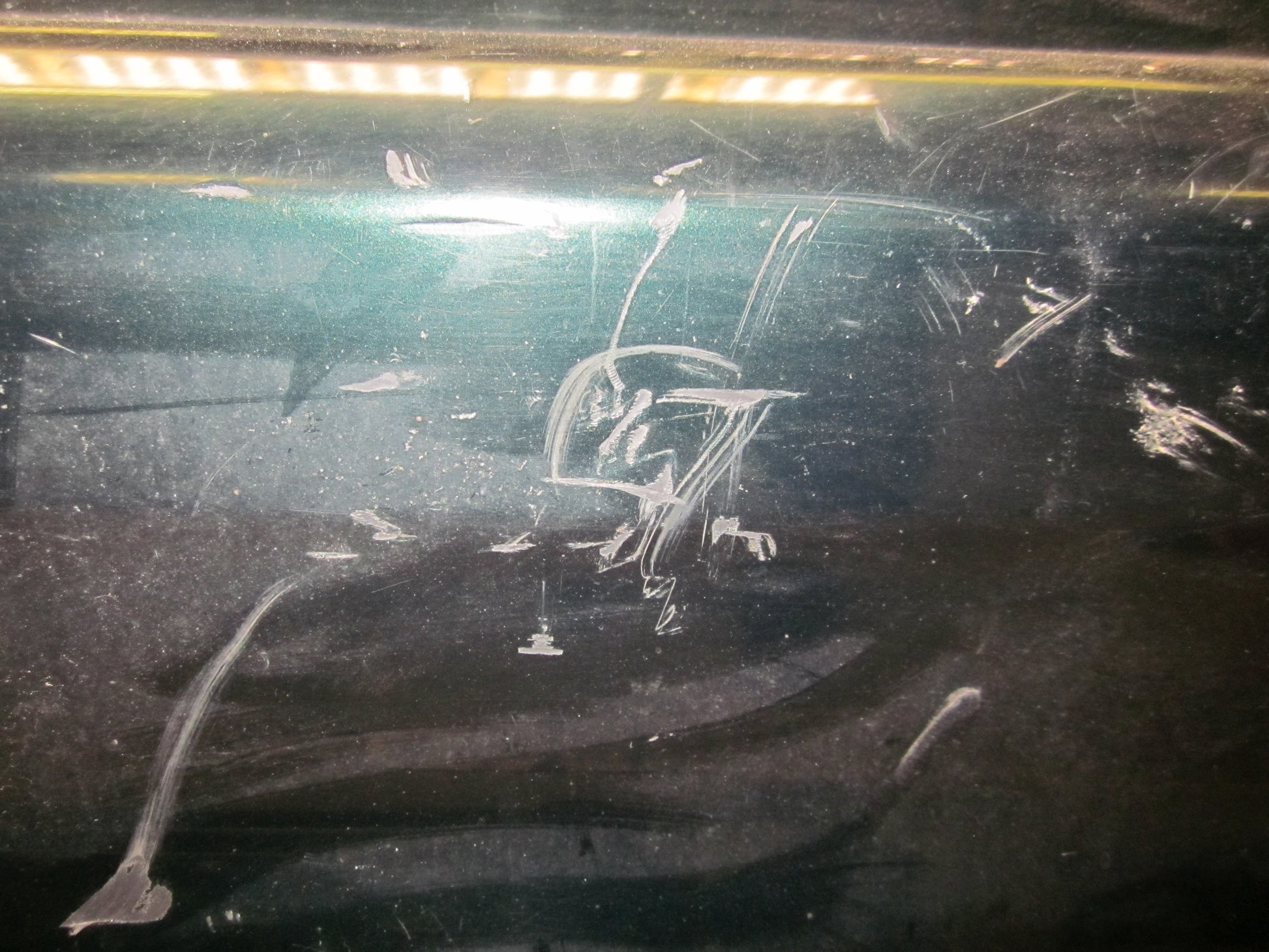 Mazda 323 F 5D BJ14 Bagkofanger Med OEM Nr. Ophugger Fra Mazda Ophugger