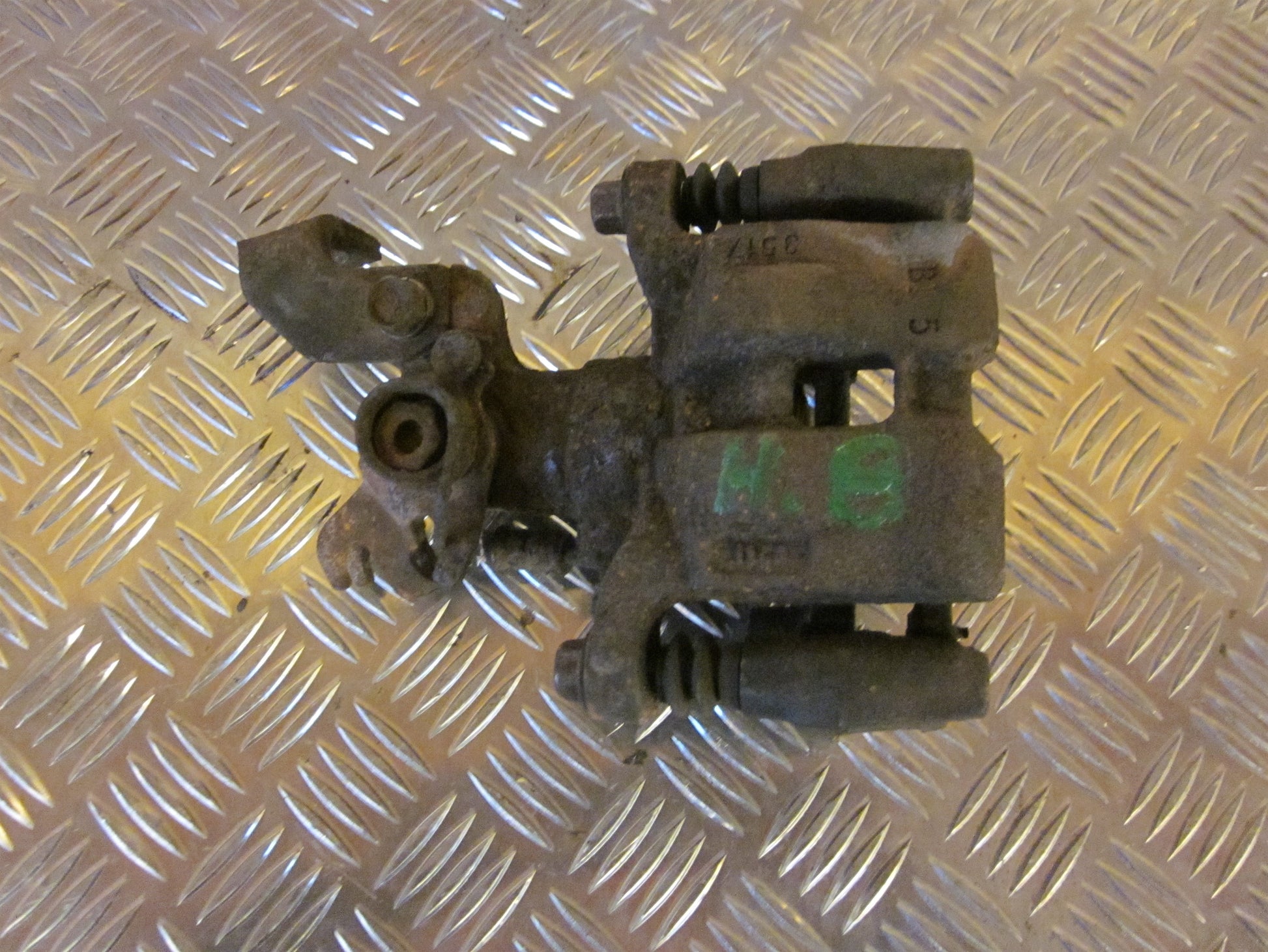 Mazda 6 GG/GY Bremsekaliber HB Med OEM Nr. Ophugger Fra Mazda Ophugger