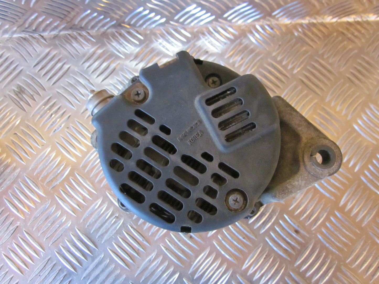Kia Sephia II Generator Med OEM Nr. 0K2A218300 Fra Kia Ophugger