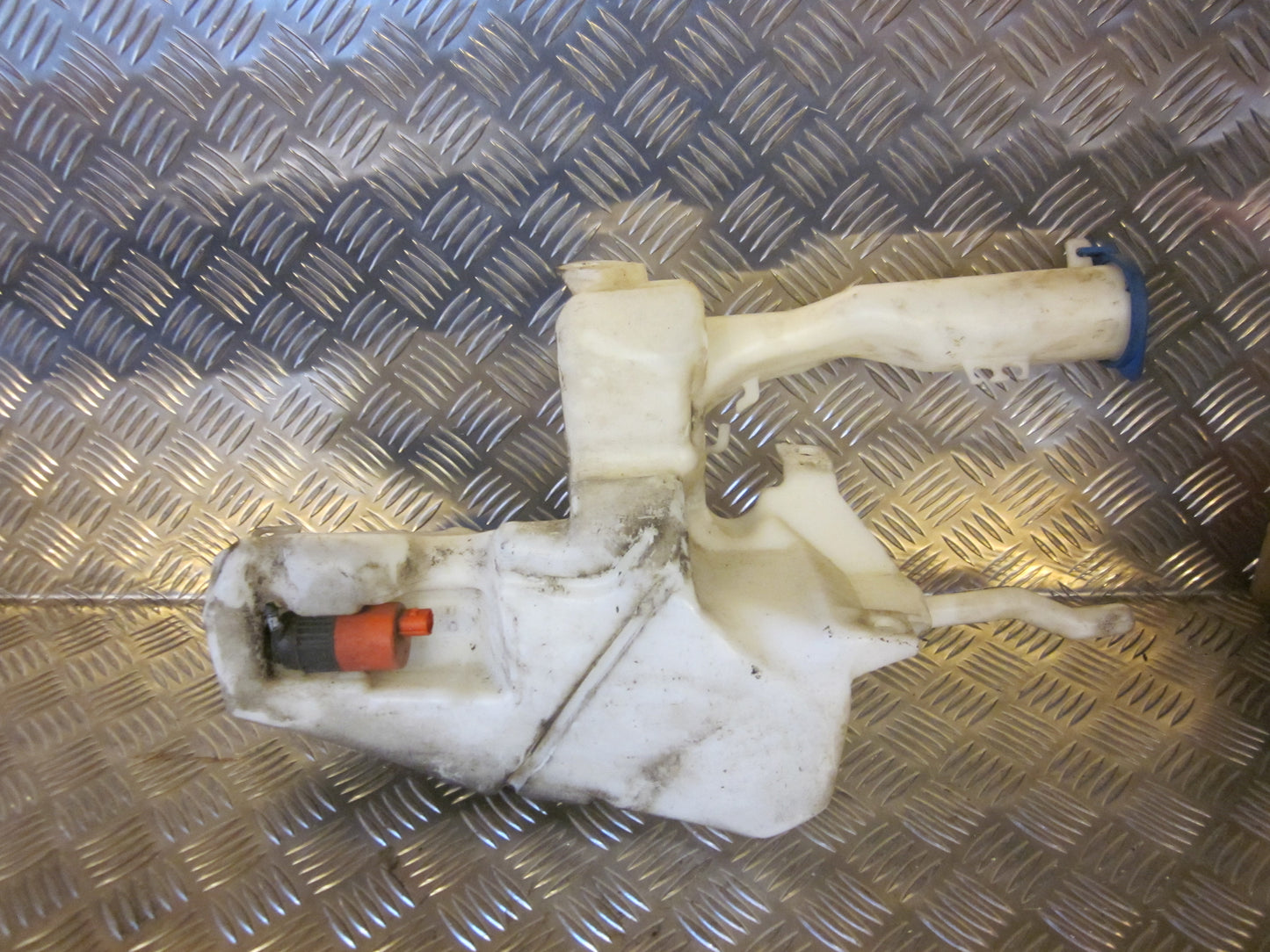 Volvo S40/V40 Sprinkler M/Motor Med OEM Nr. Ophugger Fra Volvo Ophugger