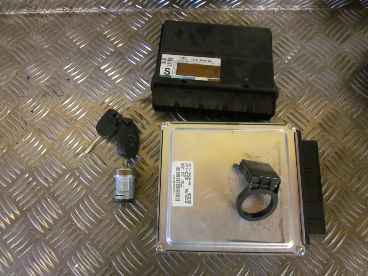 Ford Mondeo 3 Startspærre Med OEM Nr. Ophugger Fra Ford Ophugger