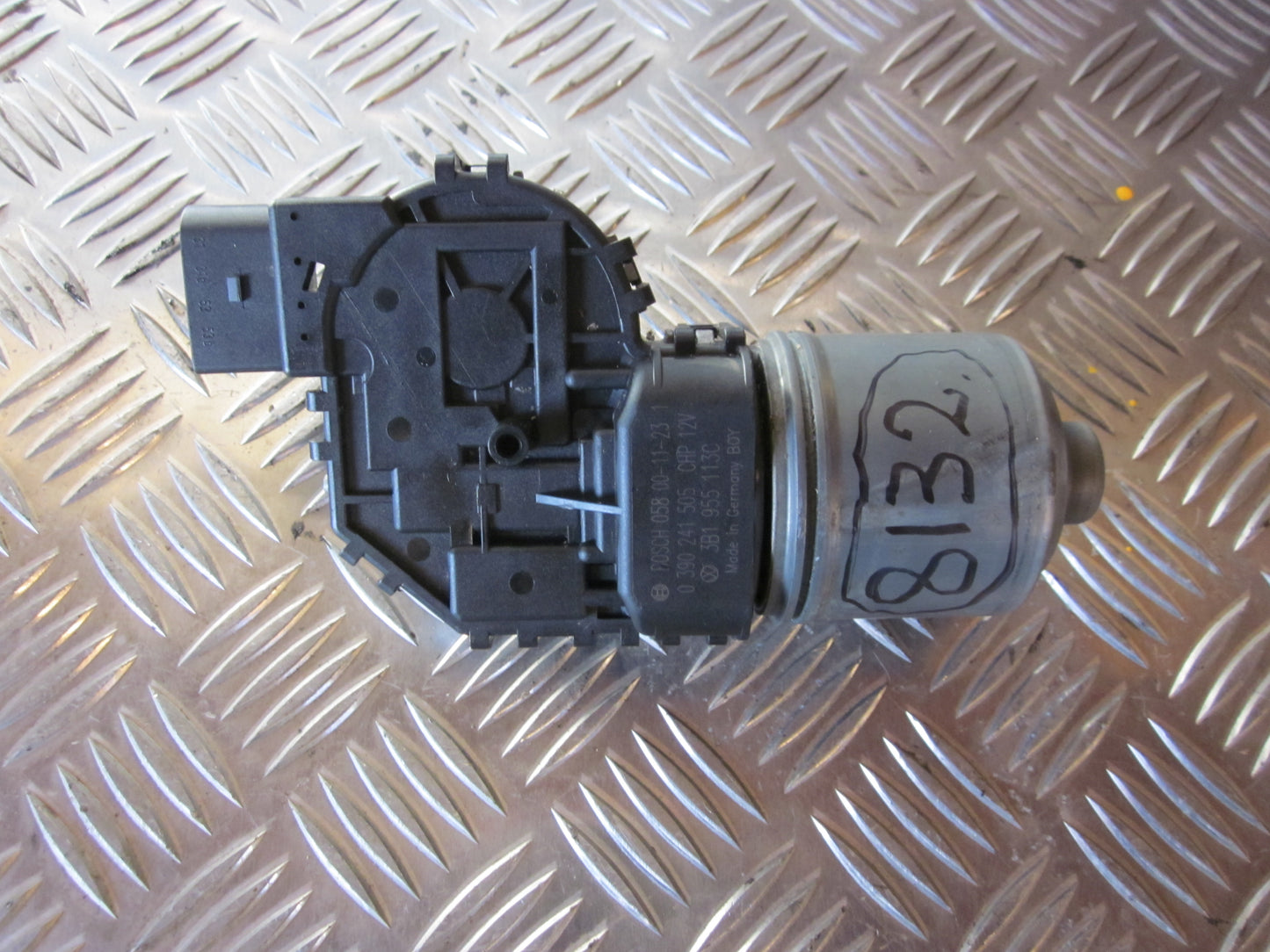 VW Passat 3B Viskermotor Med OEM Nr. 3B1955113C Fra VW Ophugger