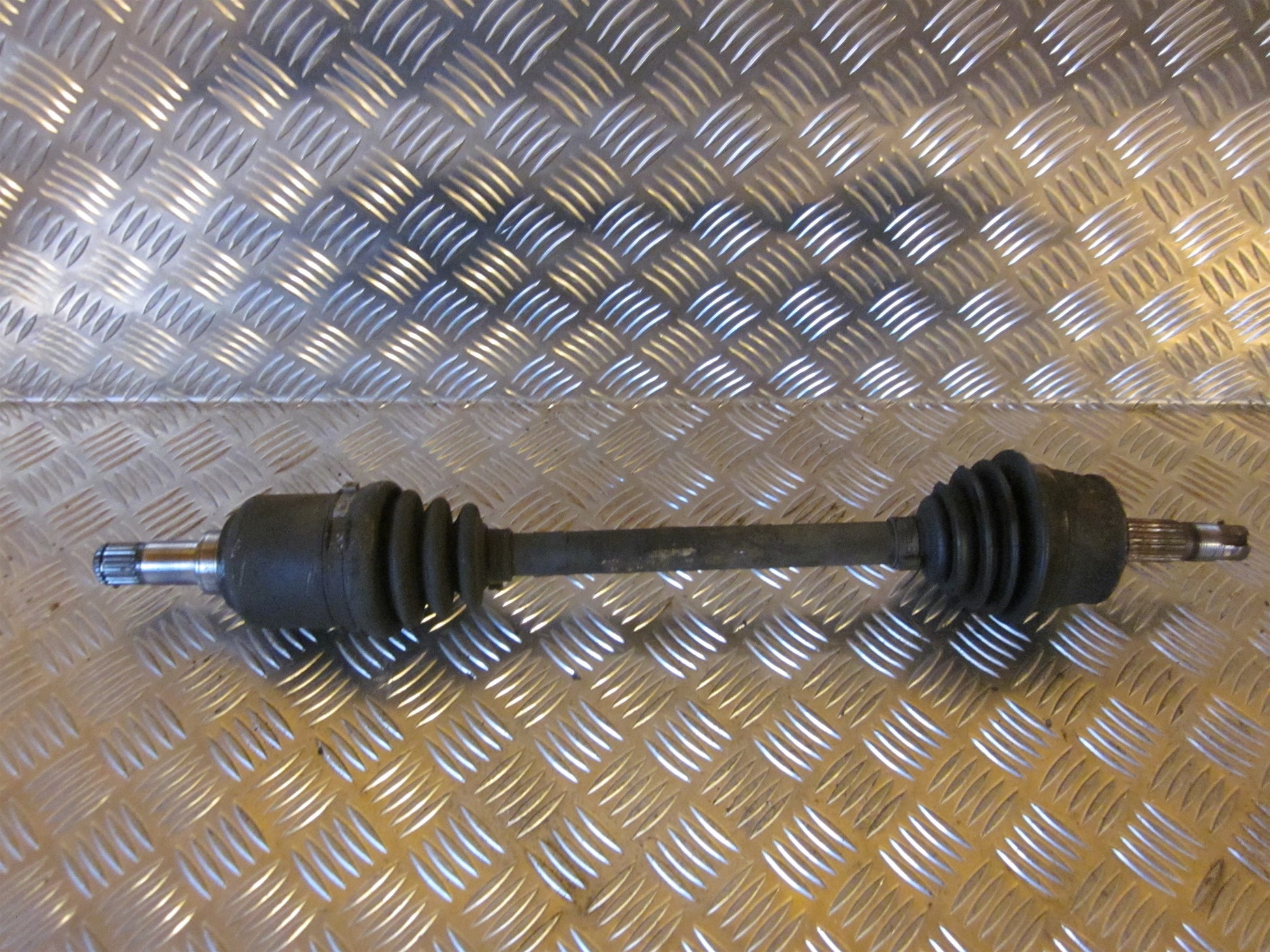 Fiat Punto II Trækaksel For V Med OEM Nr. Ophugger Fra Fiat Ophugger