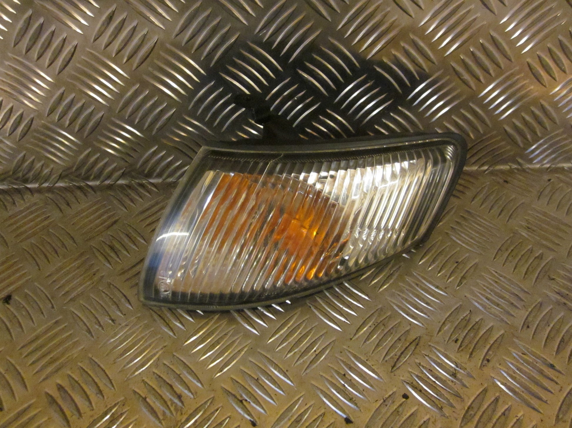 Mazda 626 GF/GW Blinklygte For Med OEM Nr. Ophugger Fra Mazda Ophugger