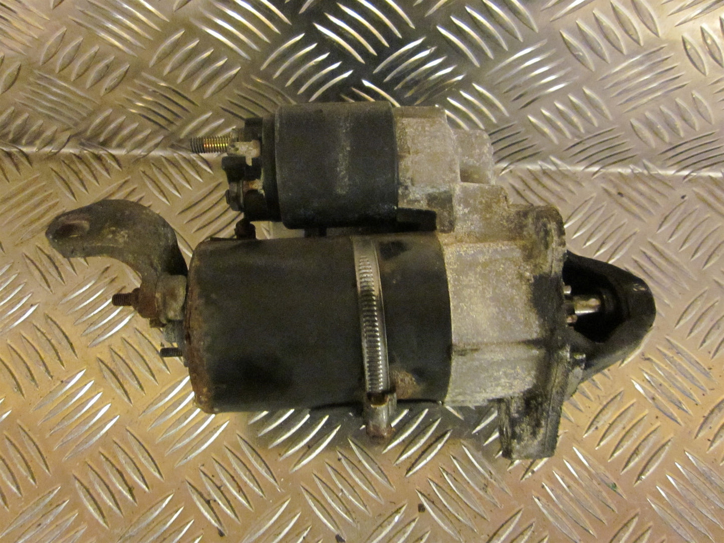 VW Passat 3B Starter Med OEM Nr. 085911023B Fra VW Ophugger
