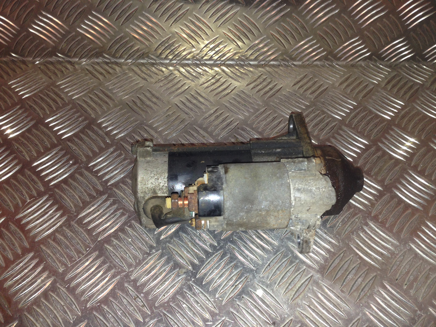 Opel Astra F Starter Med OEM Nr. Ophugger Fra Opel Ophugger