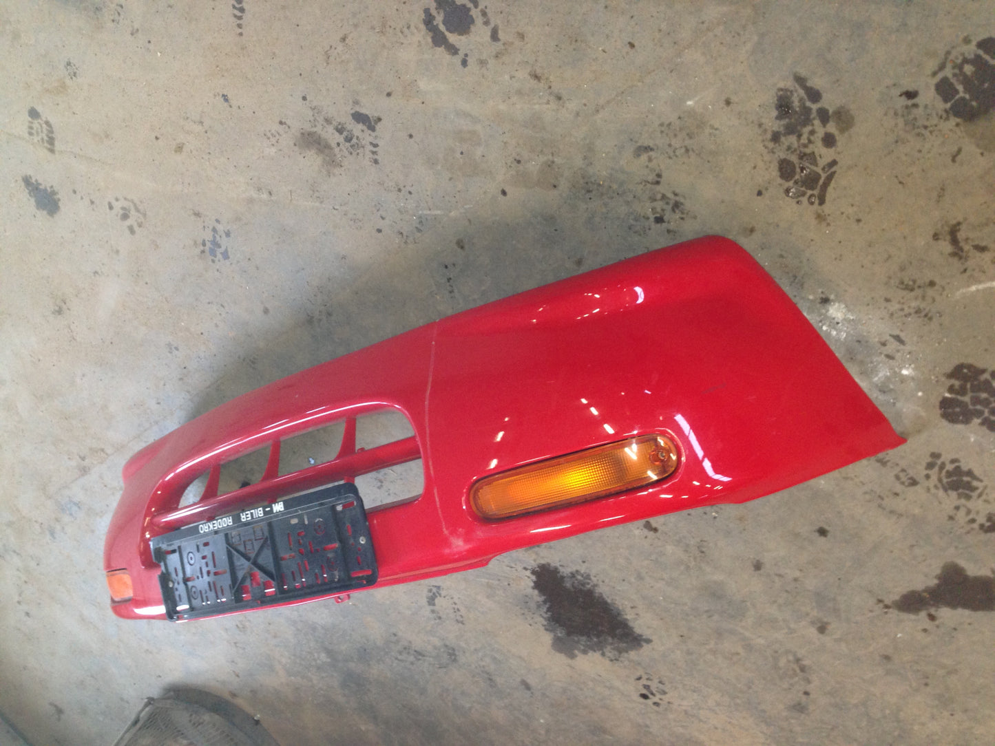 Mazda 121 DB12 Forkofanger Med OEM Nr. Ophugger Fra Mazda Ophugger