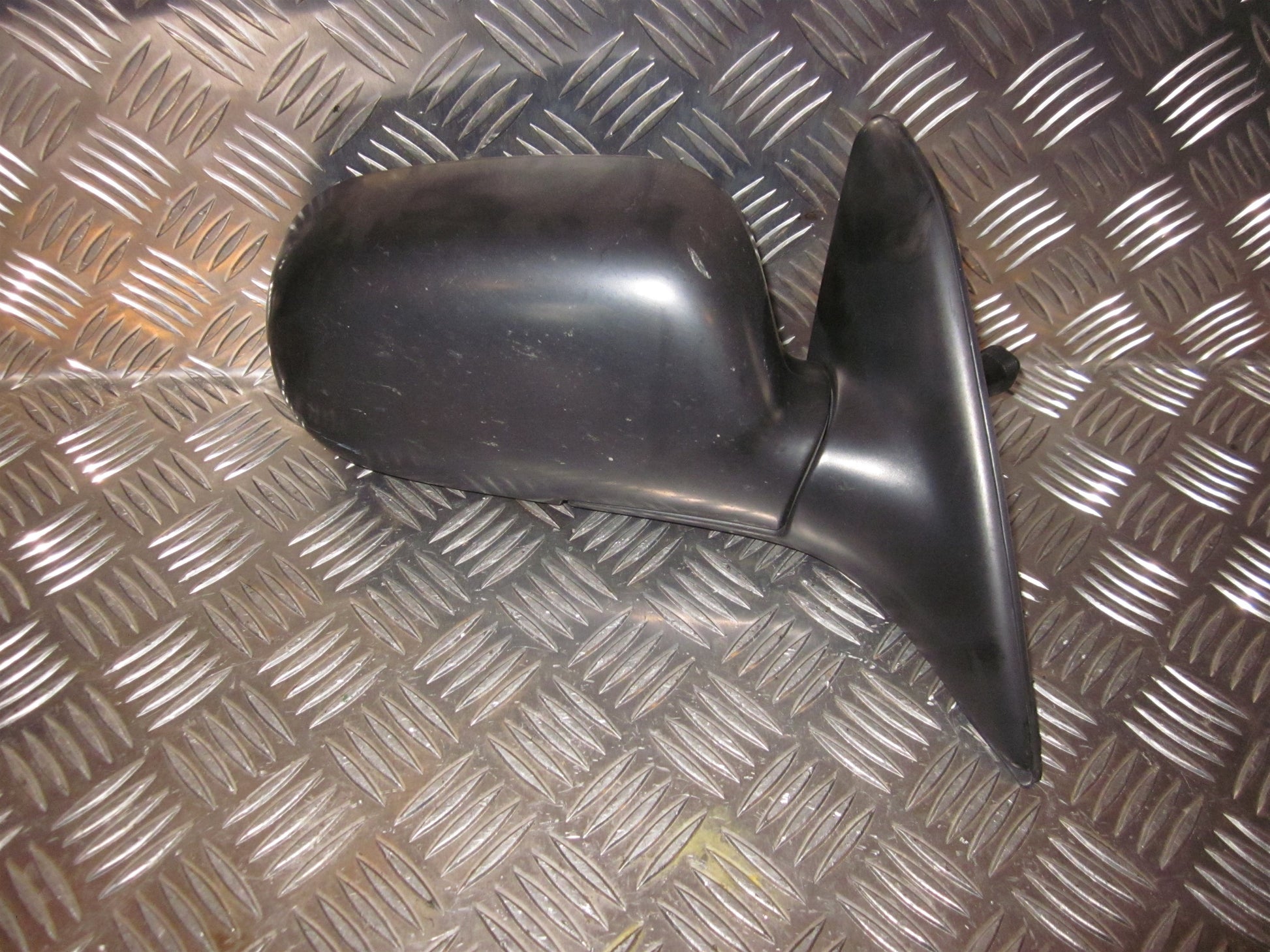 Toyota Corolla 4D/Van E100 Sidespejl Med OEM Nr. Ophugger Fra Toyota Ophugger