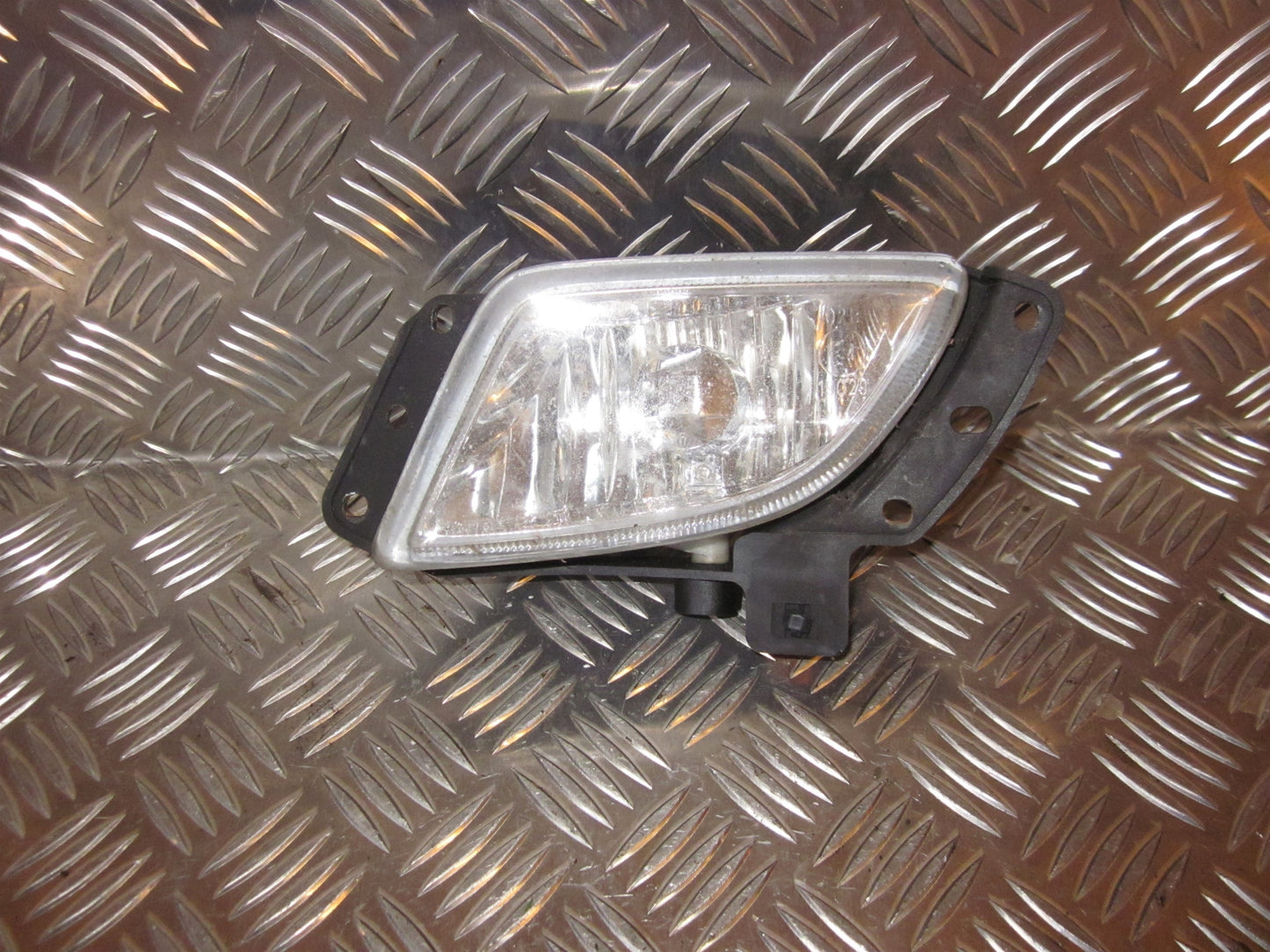 Mazda 626 GF/GW Tågelygte For Med OEM Nr. Ophugger Fra Mazda Ophugger