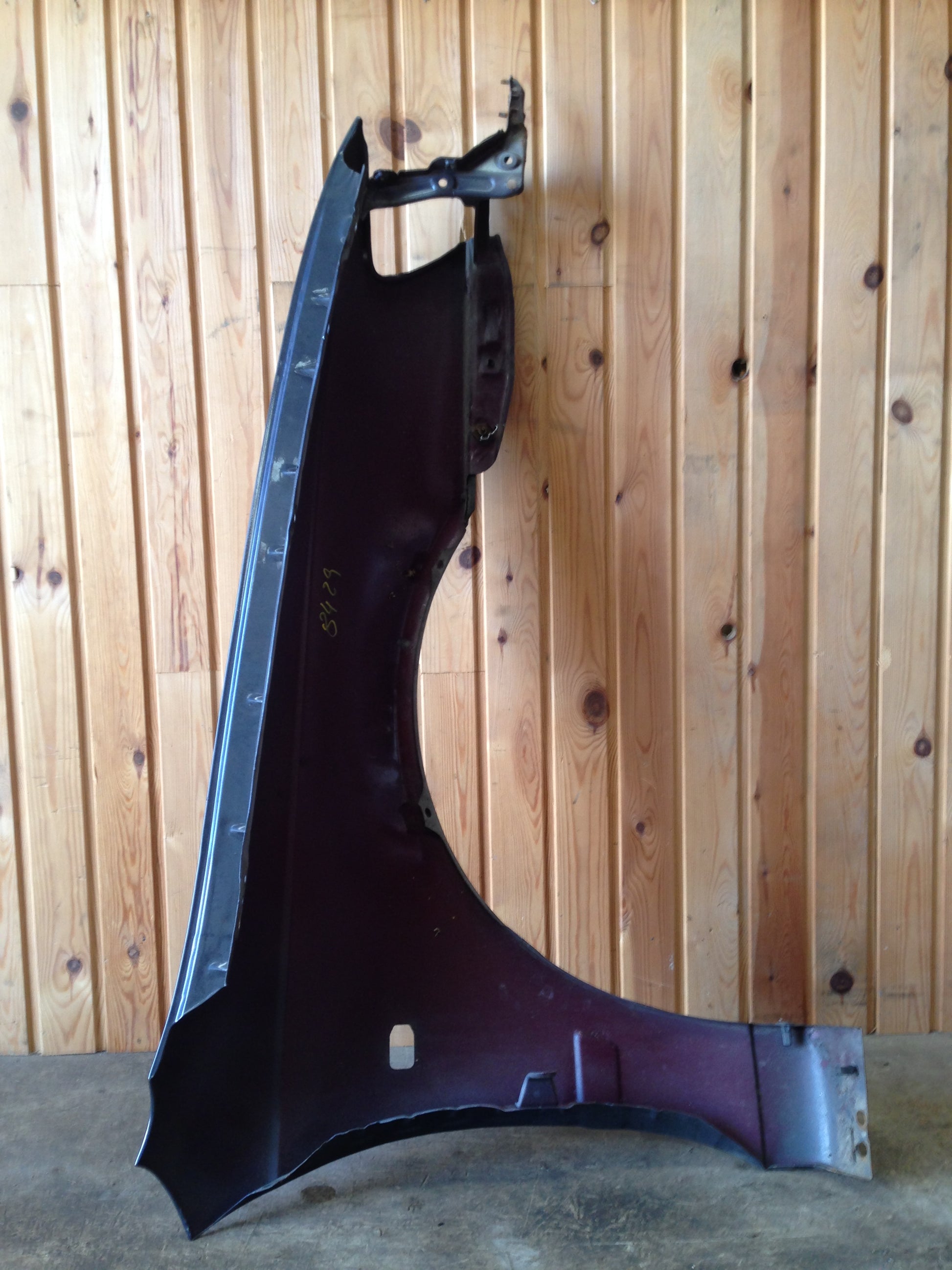 Toyota Carina E Japansk Forskærm V Med OEM Nr. Ophugger Fra Toyota Ophugger