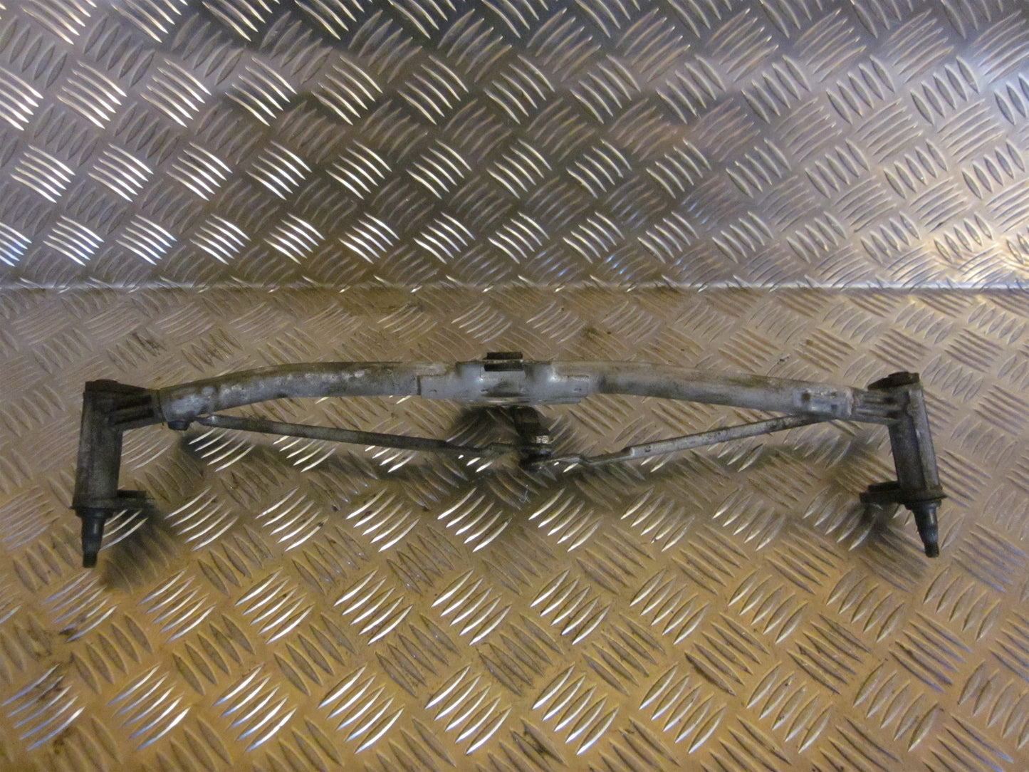 Skoda Octavia Viskertræk Med OEM Nr. 1U1955603C Fra Skoda Ophugger