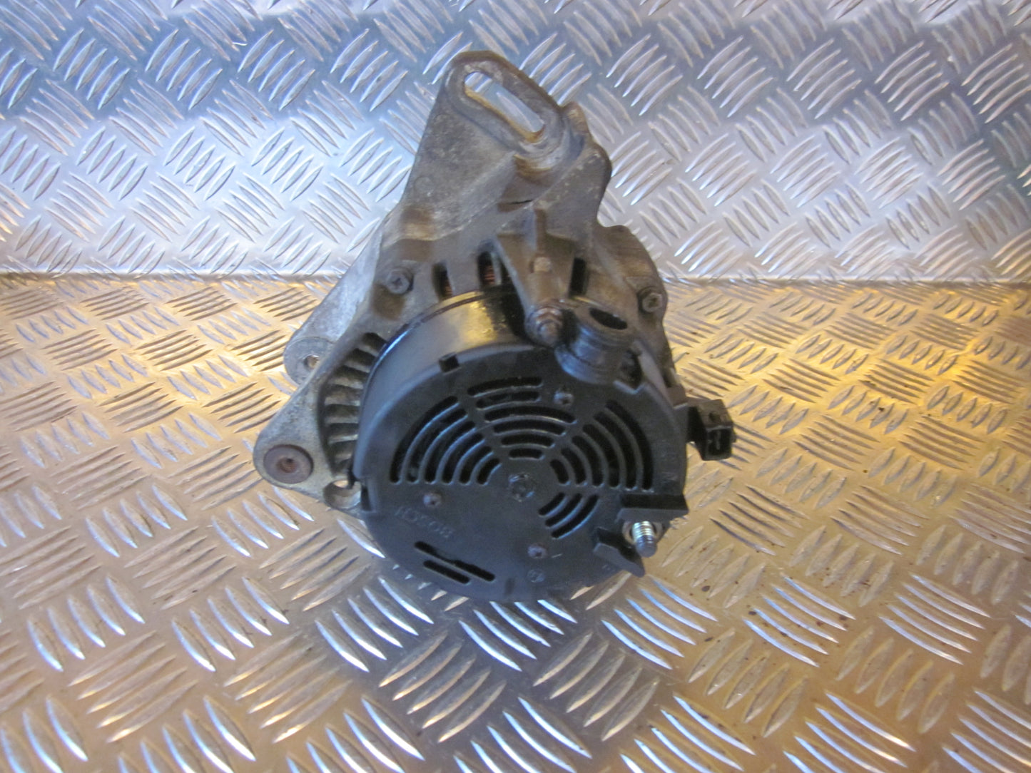 VW Passat Generator Med OEM Nr. 0986038070 Fra VW Ophugger