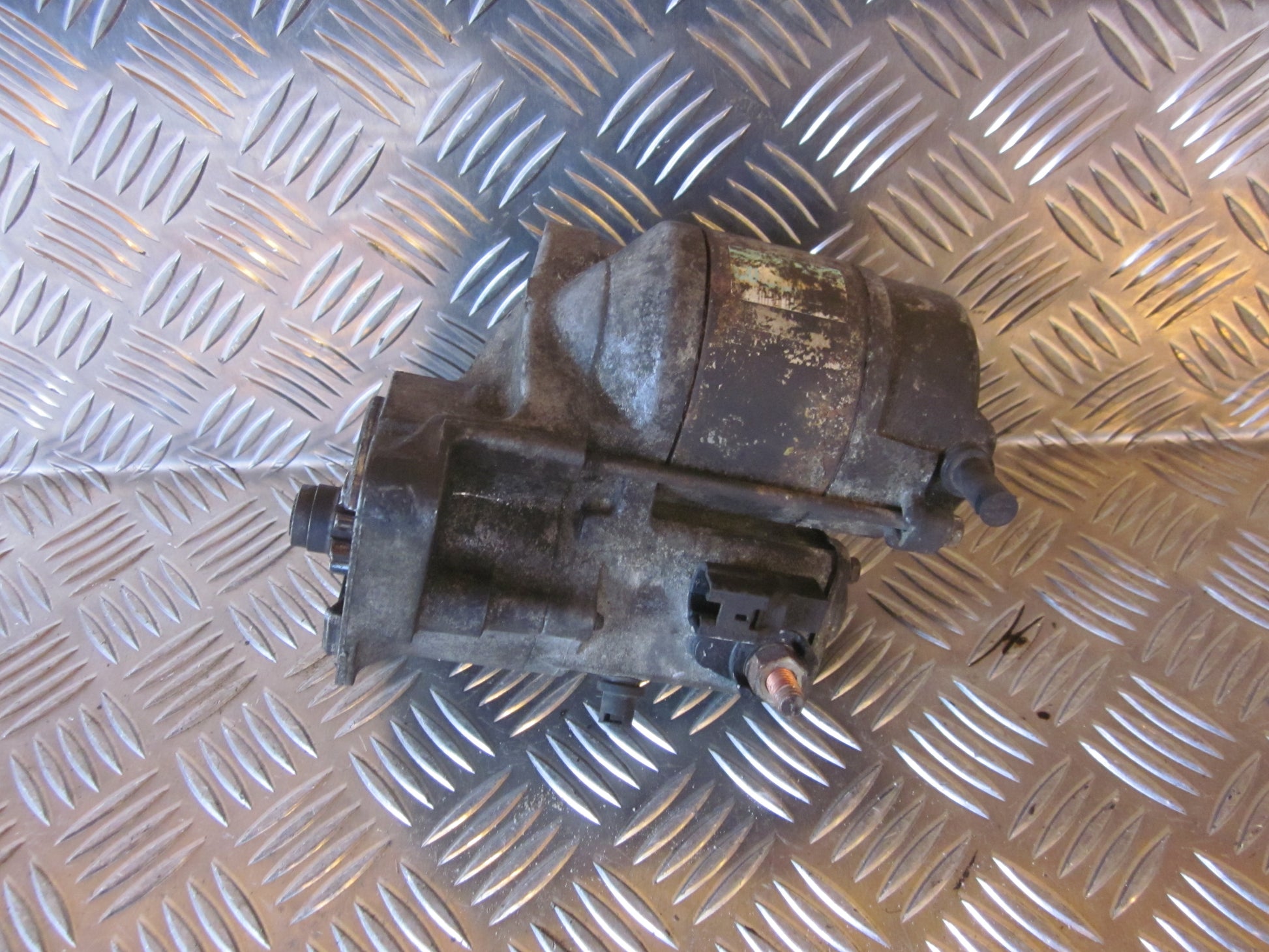 Toyota Carina E Japansk Starter Med OEM Nr. 2280000900 Fra Toyota Ophugger