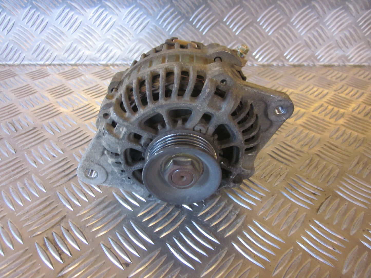 Kia Sephia II Generator Med OEM Nr. 0K2A218300 Fra Kia Ophugger