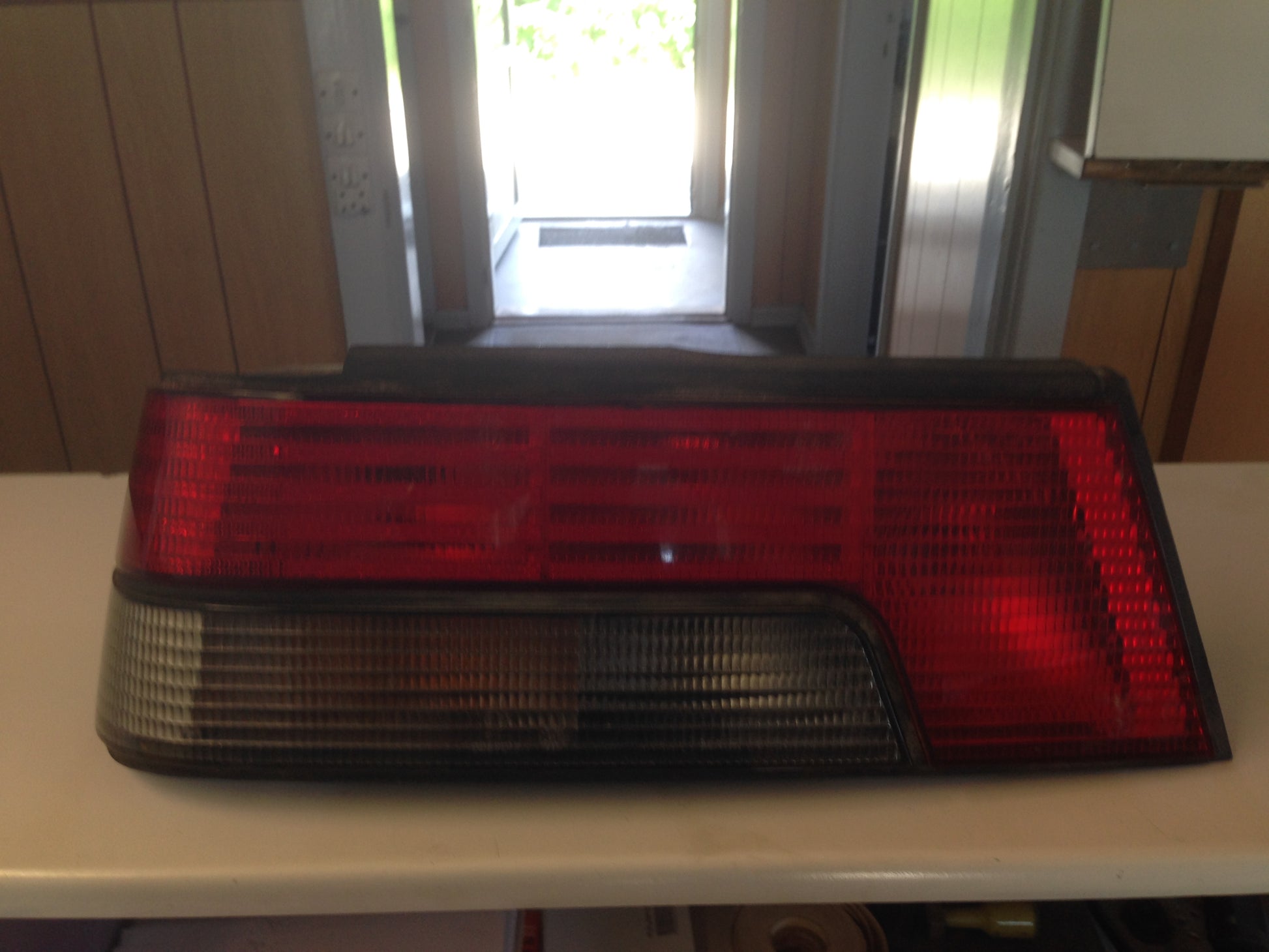 Peugeot 405 Baglygte Med OEM Nr. Ophugger Fra Peugeot Ophugger