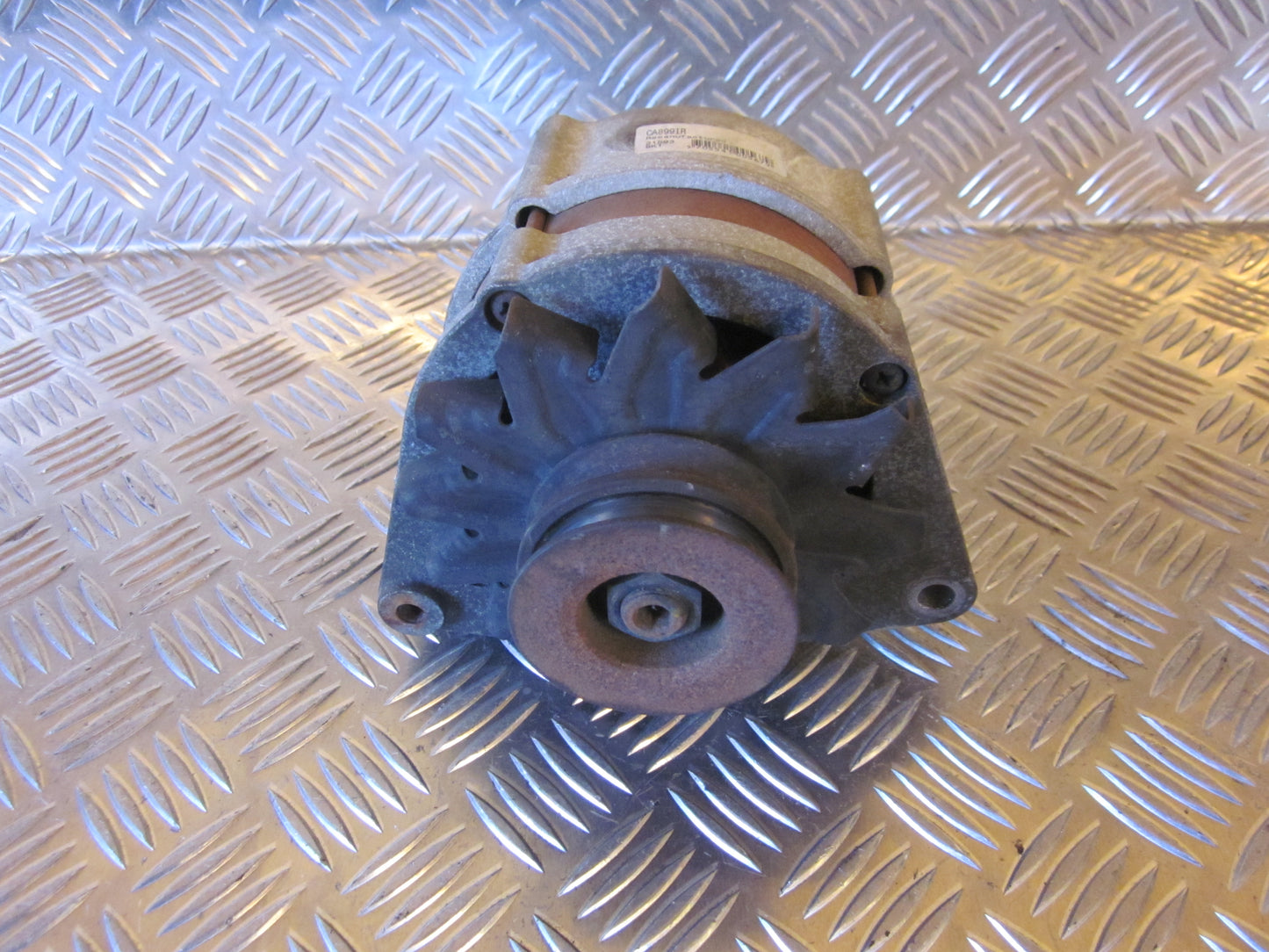 Volvo 940/960 Generator Med OEM Nr. CA899IR Fra Volvo Ophugger