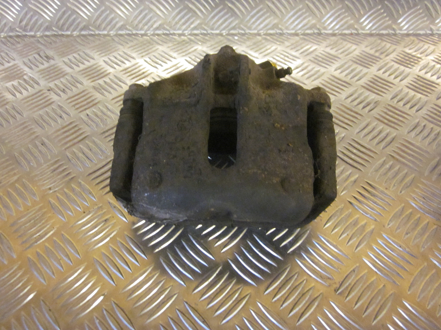 Renault Laguna Bremsekaliber VF Med OEM Nr. Ophugger Fra Renault Ophugger