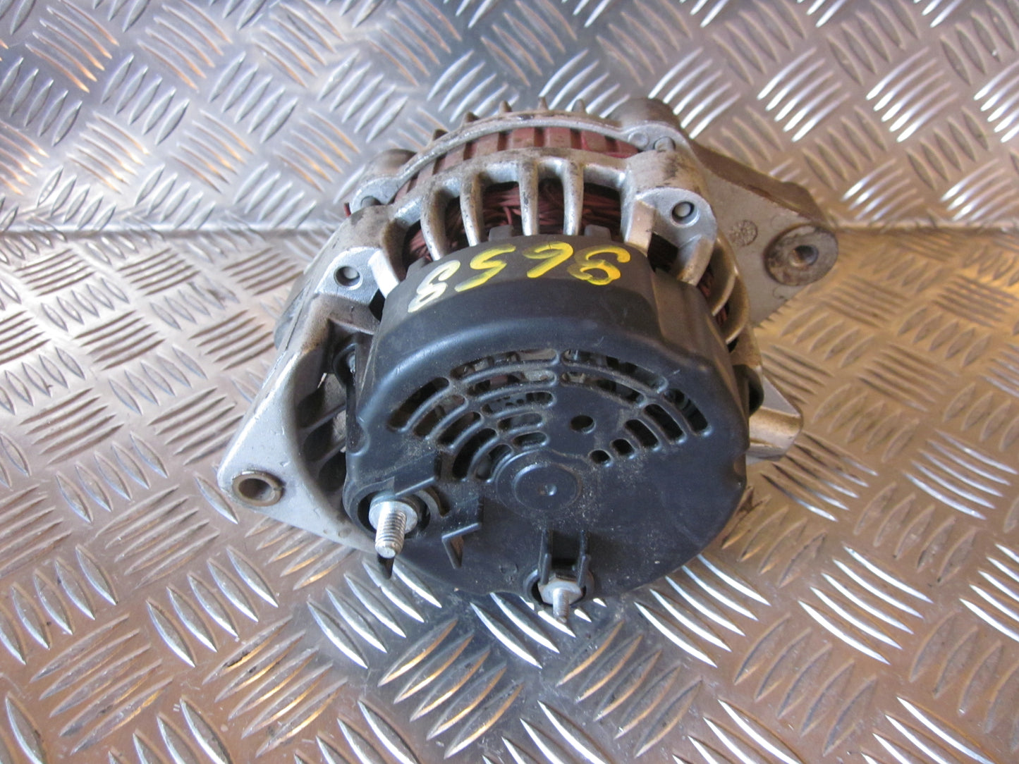 Opel Astra F Generator Med OEM Nr. 90443930 Fra Opel Ophugger