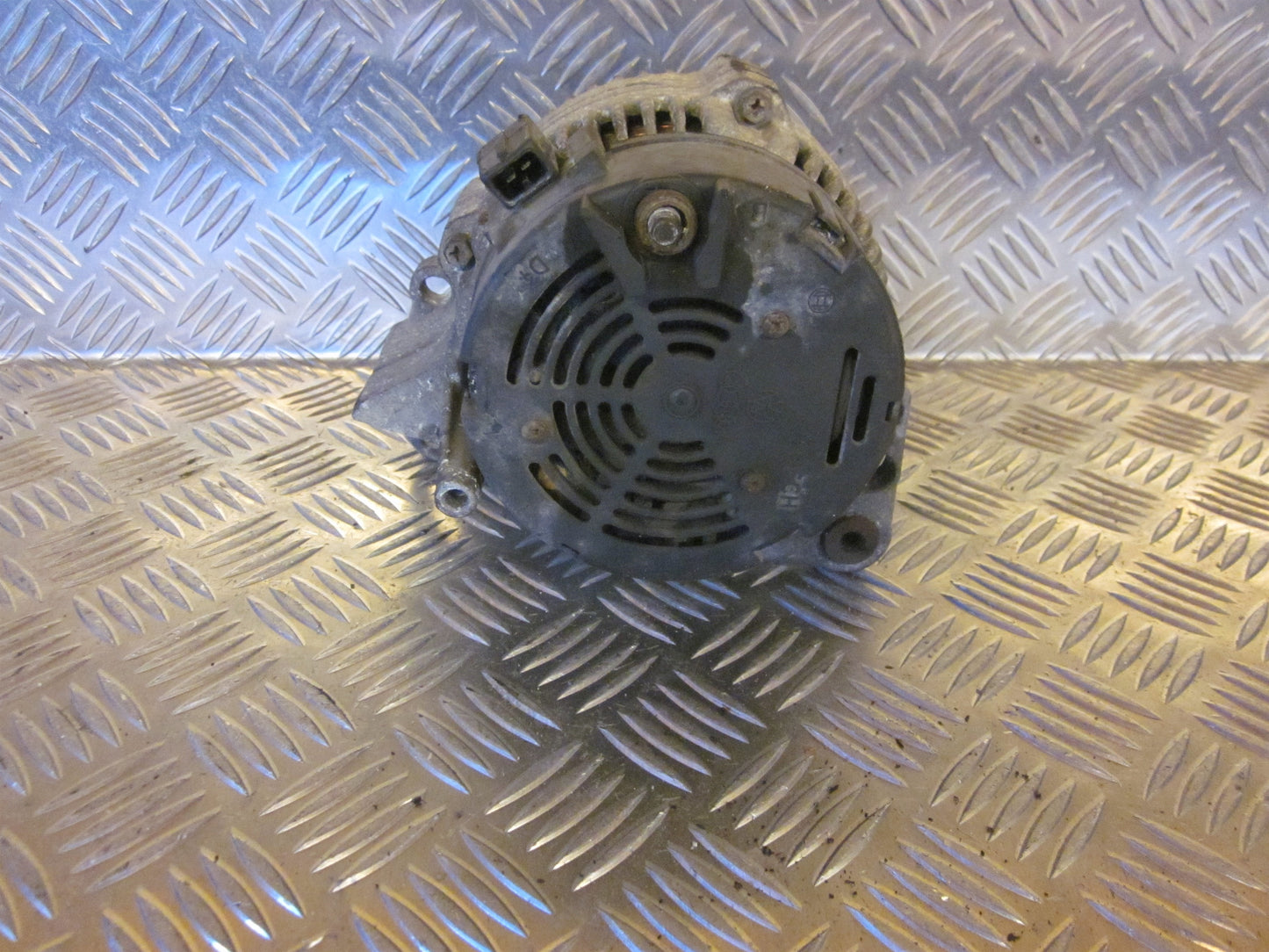 Fiat Punto Generator Med OEM Nr. CA890IR Fra Fiat Ophugger
