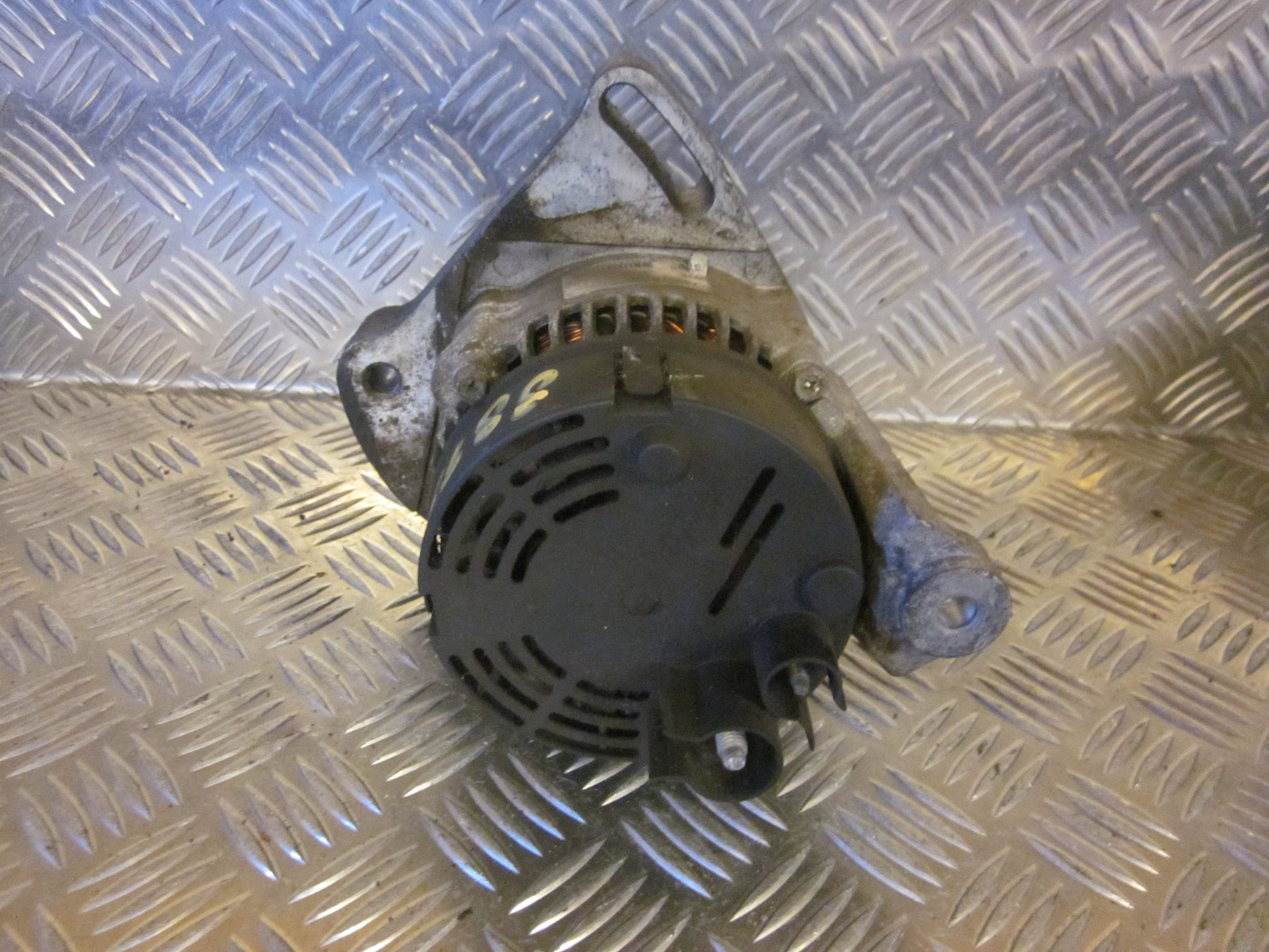 Fiat Punto Generator Med OEM Nr. CA890IR Fra Fiat Ophugger