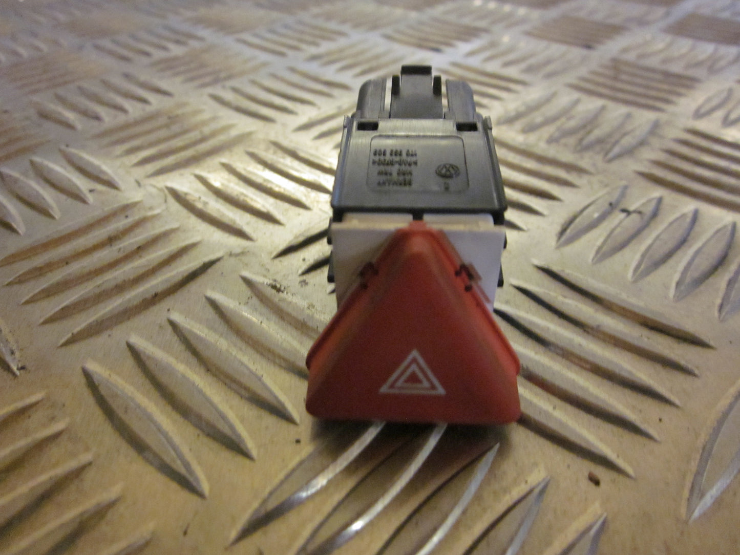 VW Golf 5 1K Kontakt Katastrofe Med OEM Nr. 1KO953509A Fra VW Ophugger