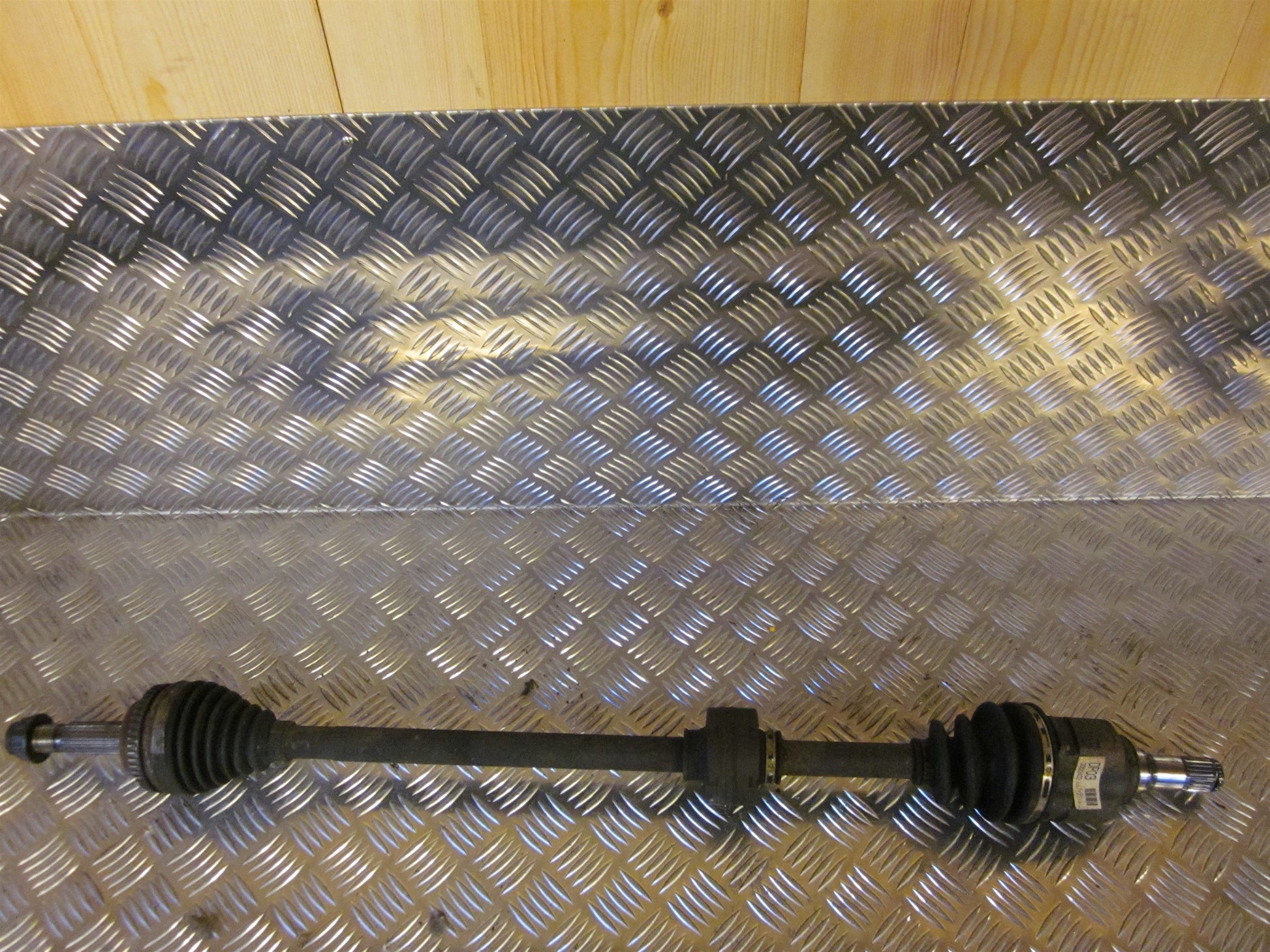 Toyota Yaris Verso Trækaksel For H Med OEM Nr. Ophugger Fra Toyota Ophugger