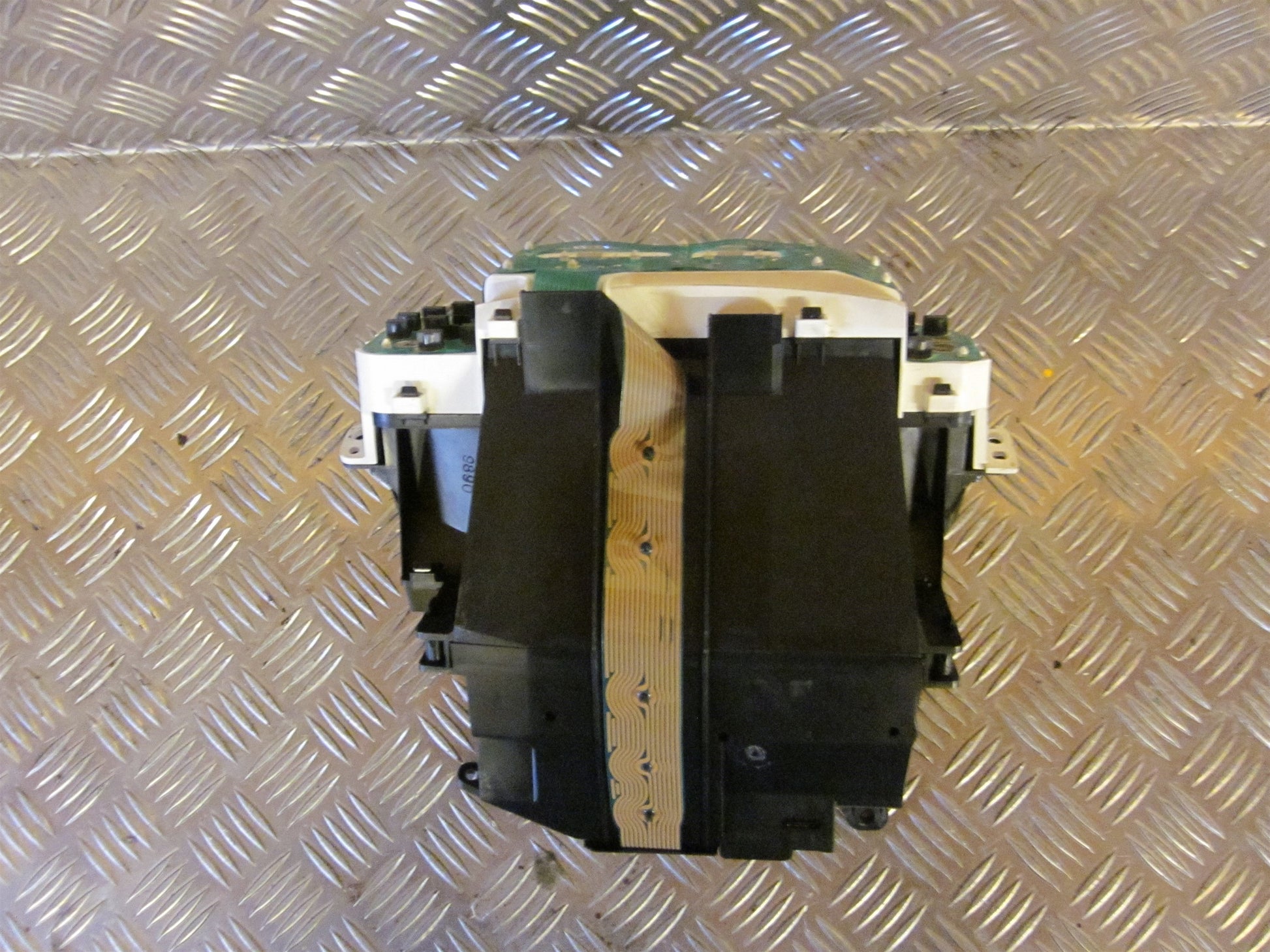 Toyota Yaris Verso Speedometer - Instrument Med OEM Nr. 838005C741 Fra Toyota Ophugger