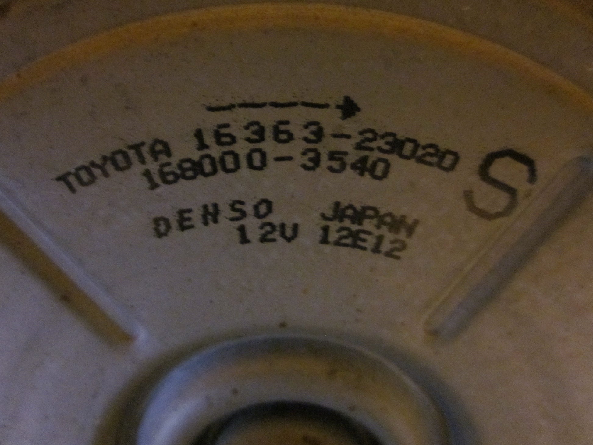 Toyota Yaris Verso Kølerblæser El Med OEM Nr. Ophugger Fra Toyota Ophugger