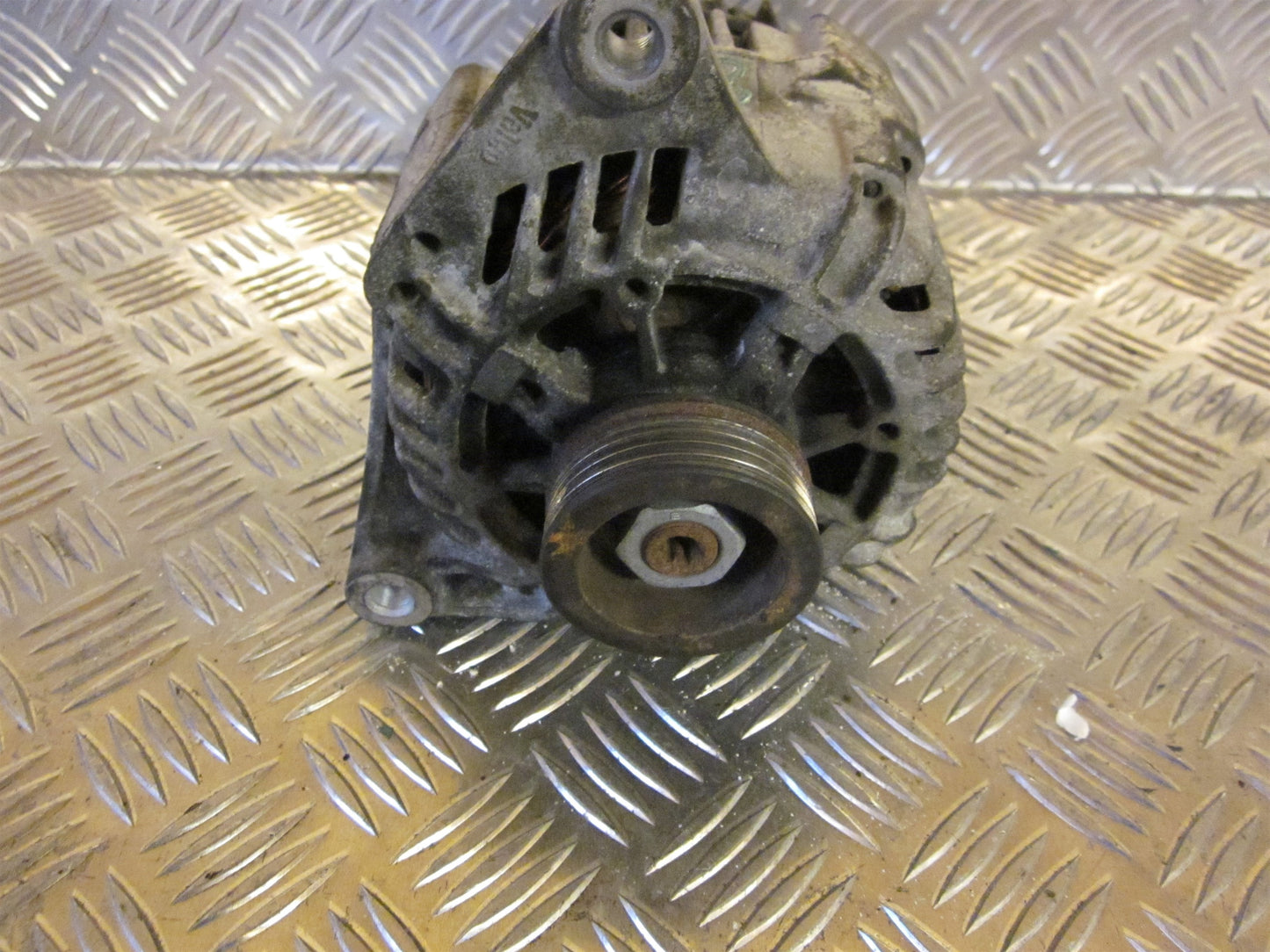 Peugeot 306 Generator Med OEM Nr. 95667743 Fra Peugeot Ophugger