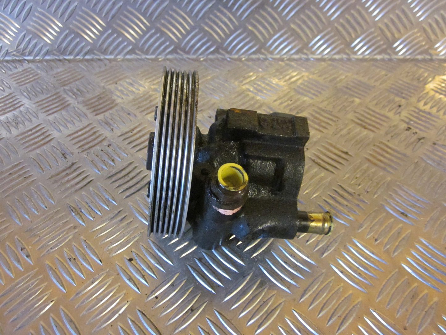 Renault Grand Scenic Servopumpe Med OEM Nr. Ophugger Fra Renault Ophugger