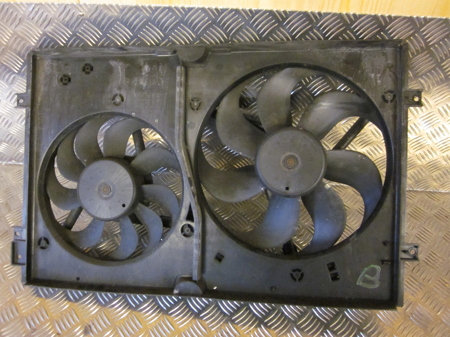 Skoda Octavia Kølerblæser El Med OEM Nr. 6X0959455F Fra Skoda Ophugger