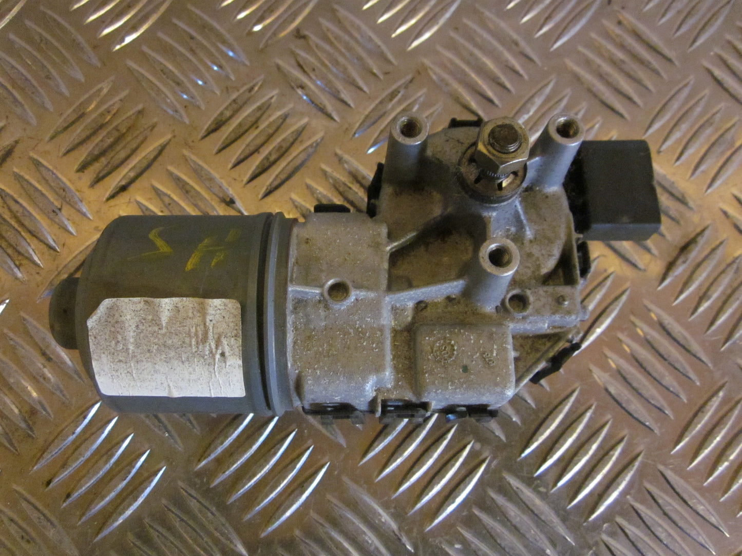 VW Passat 3B Viskermotor Med OEM Nr. 3B1955113D Fra VW Ophugger