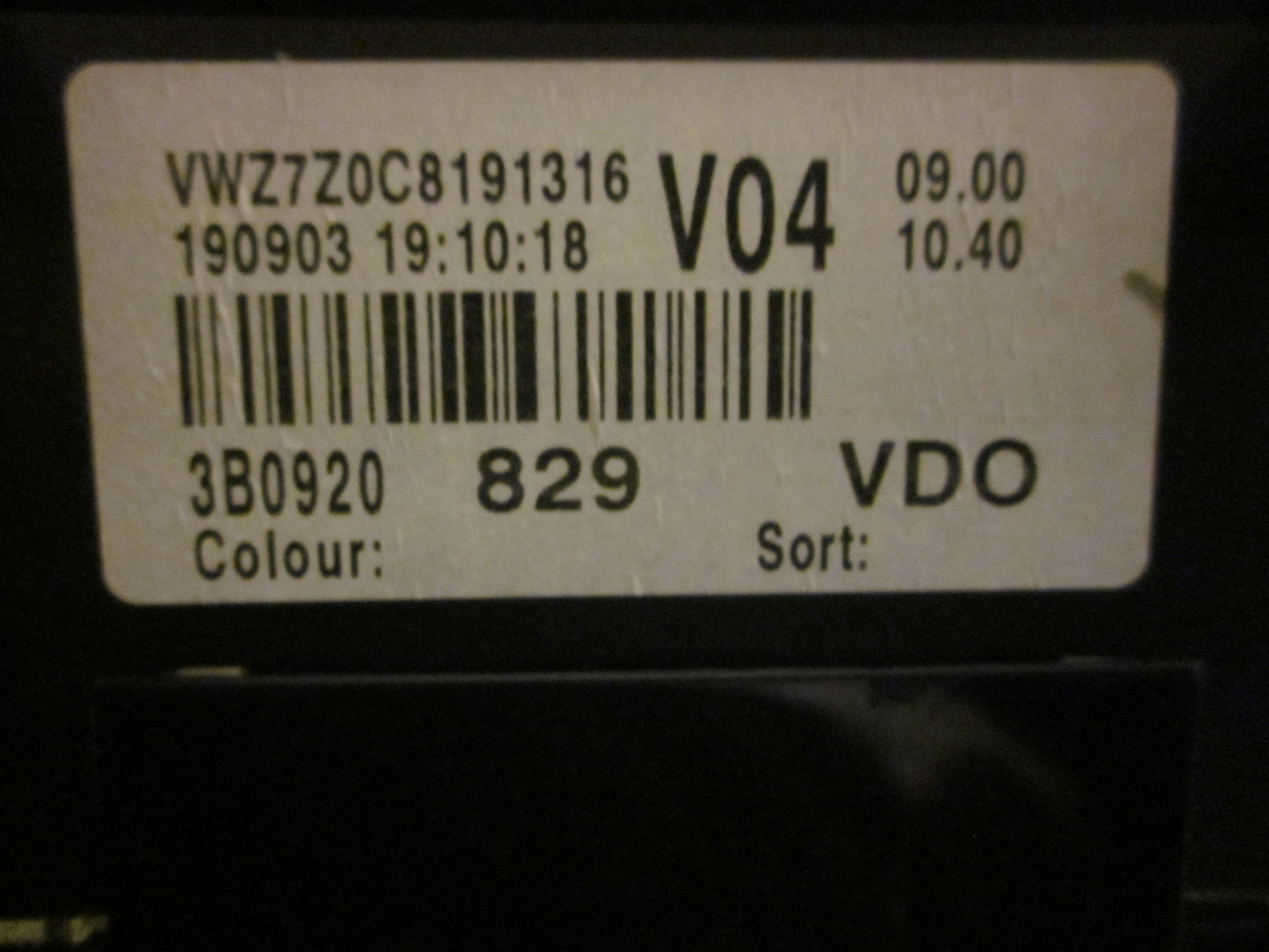 VW Passat 3B Speedometer - Instrument Med OEM Nr. Ophugger Fra VW Ophugger