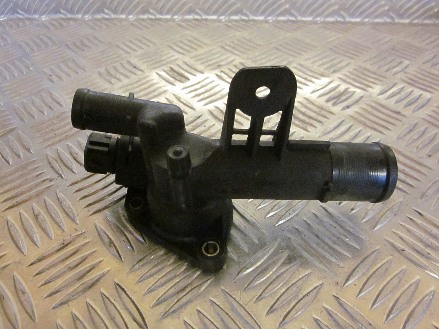 Renault Megane 2 Termostathus Med OEM Nr. Ophugger Fra Renault Ophugger