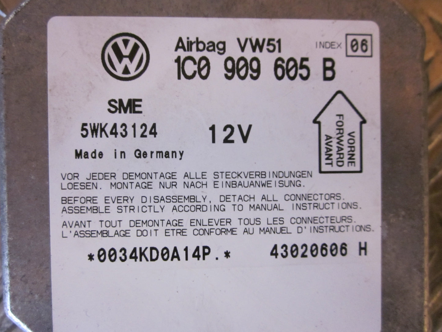VW Passat 3B Airbag Elboks Med OEM Nr. Ophugger Fra VW Ophugger