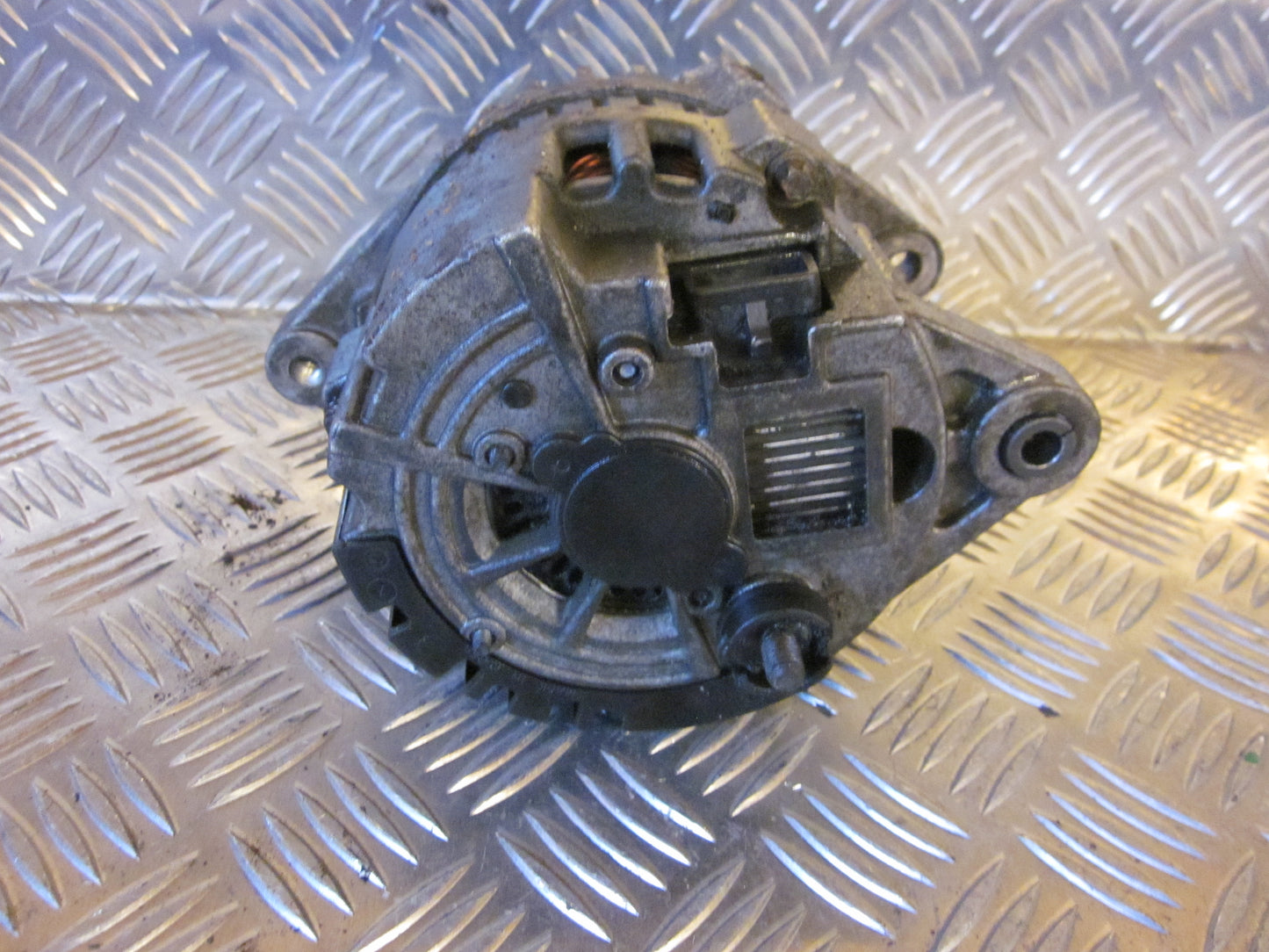 Daewoo Nubira Generator Med OEM Nr. Ophugger Fra Daewoo Ophugger