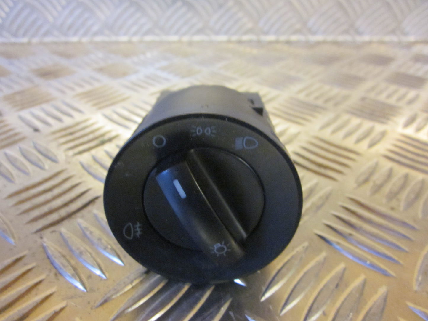 VW Polo 9N Kontakt Lys Med OEM Nr. Ophugger Fra VW Ophugger
