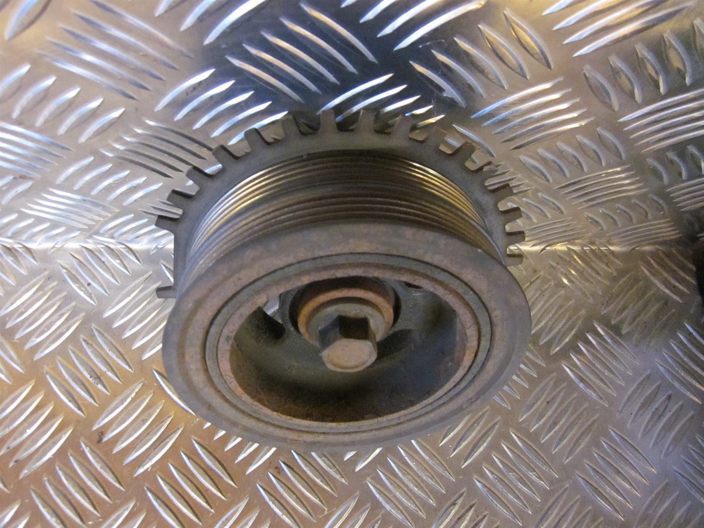 Mazda 5 Krumtap Remskive Servo Med OEM Nr. Ophugger Fra Mazda Ophugger