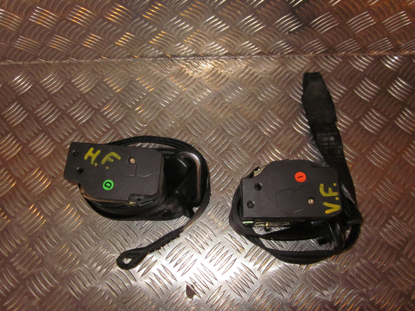 VW Lupo 6E/6X Sikkerhedsseler For Med OEM Nr. 6X3857705C Fra VW Ophugger