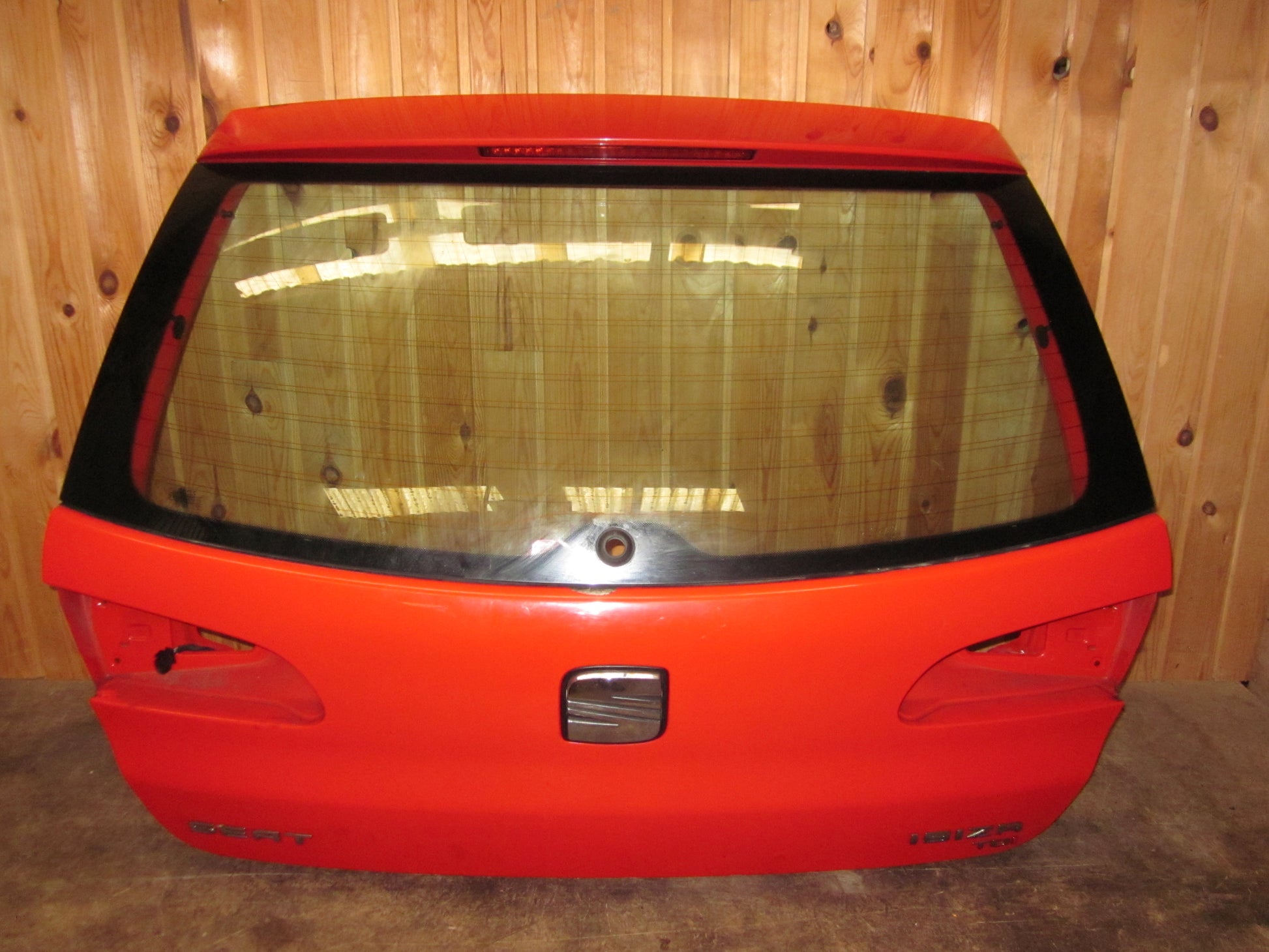Seat Ibiza 6L Bagklap Med OEM Nr. 6L6827024B Fra Seat Ophugger