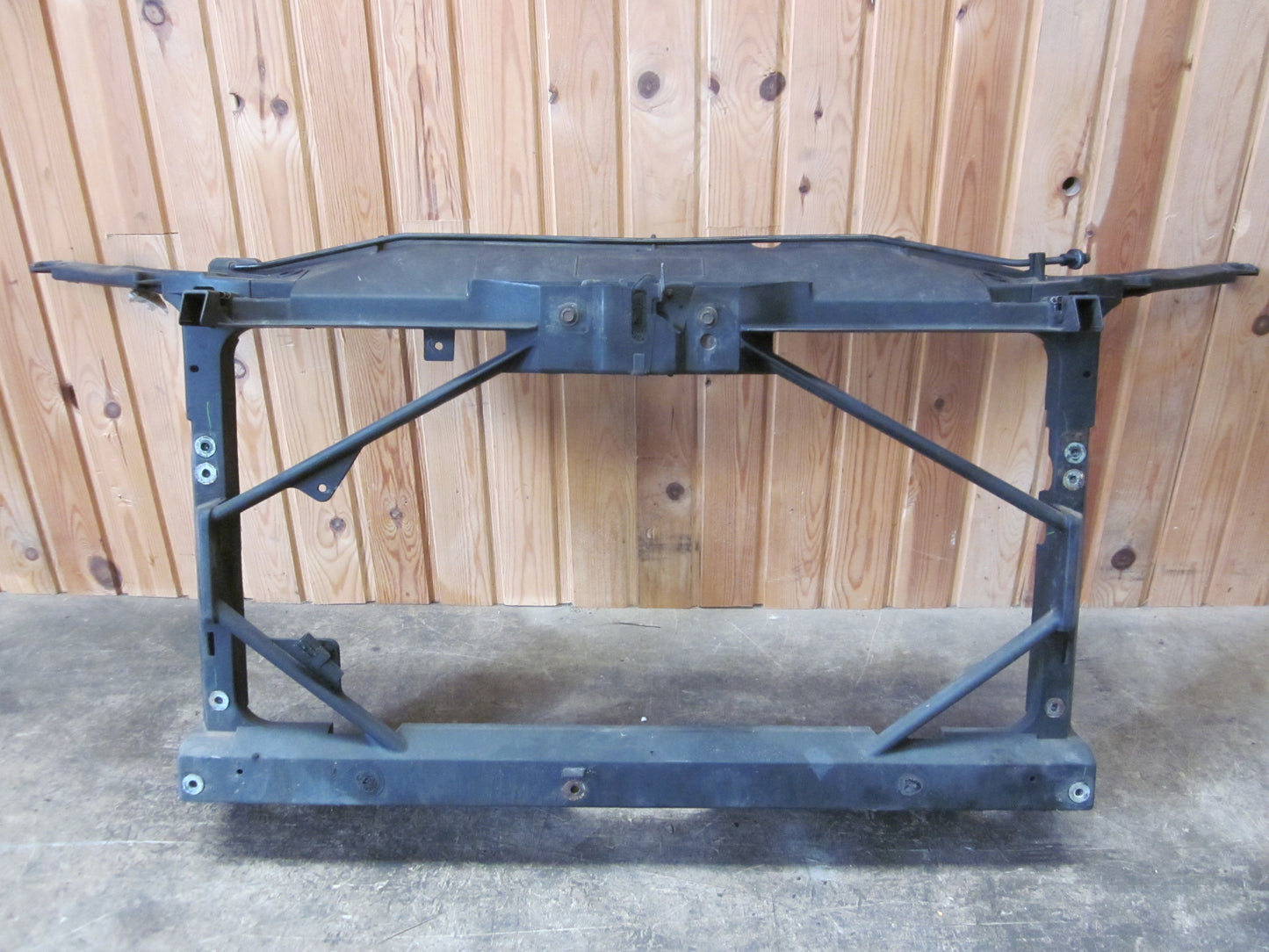 Mazda 6 GG/GY Frontkasse Med OEM Nr. Ophugger Fra Mazda Ophugger