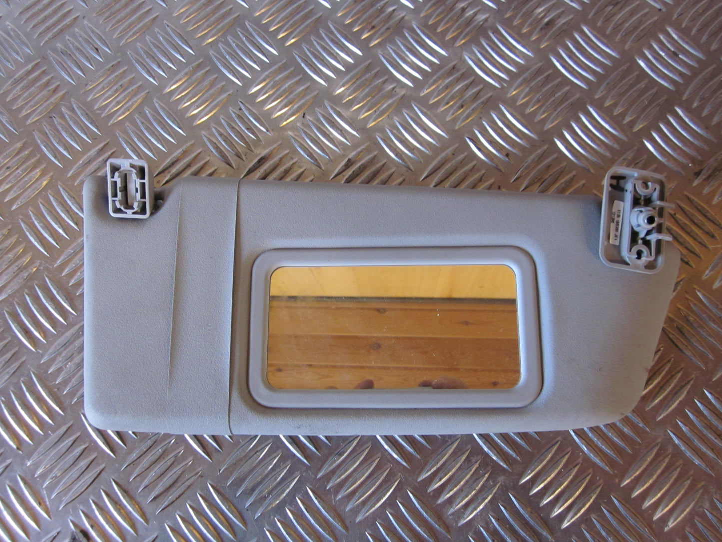 Opel Astra H Solskærm Med OEM Nr. Ophugger Fra Opel Ophugger